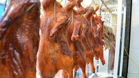 Tiết lộ công nghệ rợn người vịt quay gia truyền Tiết lộ công nghệ rợn người vịt quay gia truyền